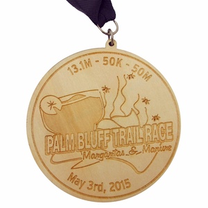 Fábrica de Medallas, Soporte de Madera Personalizado para Medallas, Medalla de Madera Personalizada para Maratón y Carreras con Logotipo Grabado con Láser a Color - Product Image 4