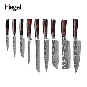 Juego de 8 cuchillos de cocina Damasco con mango de madera, cuchillos combinados de chef y para rebanar de acero inoxidable de 67 capas - Product Image 1