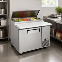 Table de préparation de pizzas en acier inoxydable avec réfrigérateur intégré et stockage réfrigéré