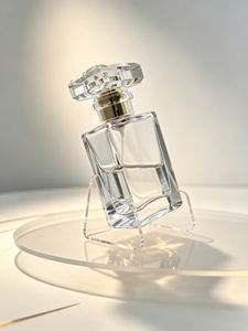Clear Square <b>Glass</b> Perfume Bottle Empty Fragrance <b>Packaging</b> Container 30 ml Spray Bottle - Product Image 4