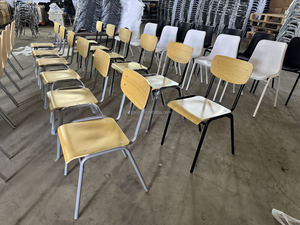 Chaise d'école empilable en contreplaqué avec table intégrée, chaise d'étude ergonomique pour étudiant à structure en acier, chaise <span class=keywords><strong>de</strong></span> formation en bois, chaise d'événement - Product Image 5