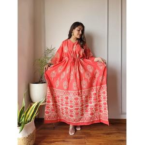 Elegante caftán de algodón estampado a mano, vestido étnico holgado y fluido con estampados vibrantes, ideal para fiestas en casa y vacaciones. - Product Image 1