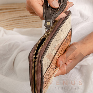 Bohemian Style Women's Fashion Heart Leather Wallet Portable <b>Long</b> Purse Clutch <b>Bag</b> for Spring and Winter Seasons - Product Image 4