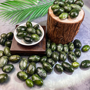 Nuevo llega gran oferta Cristal Natural XiuYan Jade piedras curativas pulidas Xiu Yu piedra caída para Decoración - Product Image 1