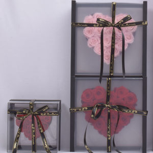 Vendita calda fornitura di fabbrica decorazione regalo conservato Rose con scatola acrilica a forma di <span class=keywords><strong>cuore</strong></span> rosa regalo - Product Image 1