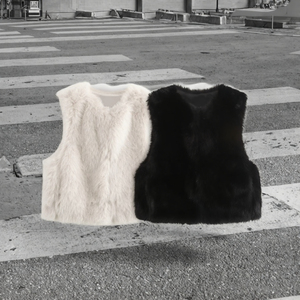 Gilet d'hiver tendance en fausse <span class=keywords><strong>fourrure</strong></span> blanc et <span class=keywords><strong>noir</strong></span> pour <span class=keywords><strong>femme</strong></span>, style streetwear ample et respirant, <span class=keywords><strong>sans</strong></span> manches, col montant, pour <span class=keywords><strong>femme</strong></span> mature - Product Image 2