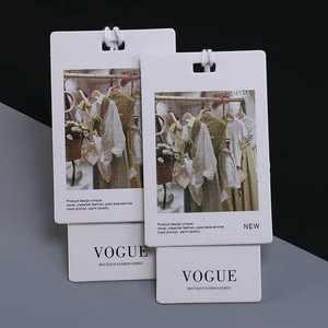 Etiquetas colgantes de material de terciopelo personalizadas, etiquetas de ropa de lujo, etiquetas oscilantes de ropa suave, etiquetas de marca de ropa Premium - Product Image 2