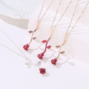 <span class=keywords><strong>Collana</strong></span> con Ciondolo a Forma di <span class=keywords><strong>Rosa</strong></span> <span class=keywords><strong>Rossa</strong></span> in Lega di Zinco ZRM, Oro/Oro <span class=keywords><strong>Rosa</strong></span>/Argento/Rosso, Gioielli da Donna, Stile Romantico, Regalo per Anniversario - Product Image 4