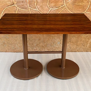 Mesas de Comedor Modernas de Madera con Base de Metal y Tapa de Vidrio Templado para Hoteles, Casas de Campo y Uso en Exteriores - Product Image 1