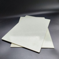 Panneaux composites écologiques haute résistance FRP (polymère renforcé de fibre de verre) résistants aux chocs pour le soudage de planches à grimper