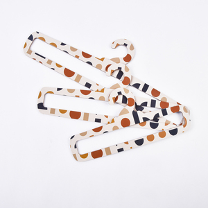 Appendiabiti Ecologico Personalizzato in Carta Riciclata, Appendiabiti in Cartone Kraft - Product Image 6