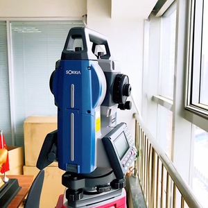 Station totale Sokkia IMS101 – Instrument de topographie électronique de haute précision (1 seconde) avec grossissement 24x et indice de protection IP65 - Product Image 1
