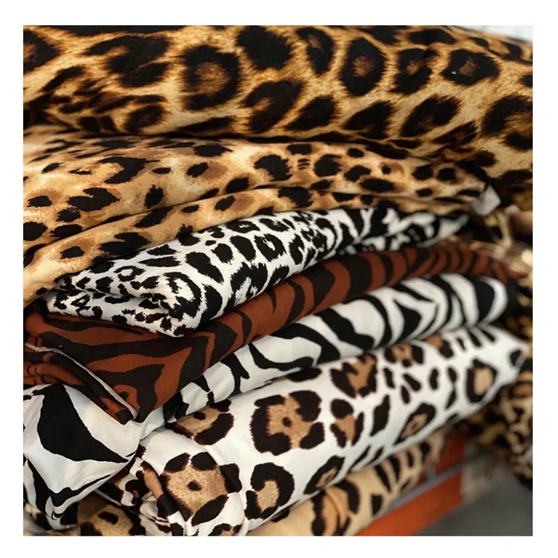 Müşteri DBP süt ipek zımpara hayvan desen baskı kaplan leopar zebra desen dijital baskılı polyester örme kumaş
