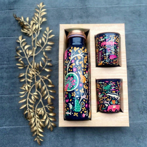 Ensemble de bouteilles d'eau en cuivre pur de style bohème moderne avec deux tasses, vaisselle portable pour les voyages - Product Image 1