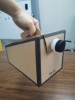Kunden spezifisch bedruckter Einweg-Getränkes erver Kraft papier griff Kaffee-Go-Box-Behälter zum Mitnehmen Verwendung für Bier-Whisky-Karton