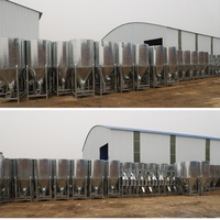 Broyeur et mélangeur d'aliments sans poussière de 2000 kg, grande machine de broyage et de mélange verticale à aspiration automatique pour les grandes exploitations d'élevage