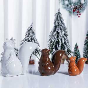 En promotion : Figurine et porte-bougie en céramique sur le thème de la forêt, Statue de pignon de <span class=keywords><strong>pin</strong></span>, de gland et d'écureuil pour la décoration intérieure automne-hiver-Noë<span class=keywords><strong>l</strong></span> - Product Image 4