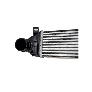 OEM automatique LR031466 de refroidisseur intermédiaire de voiture de systèmes de refroidissement d'excellente représentation - Product Image 2