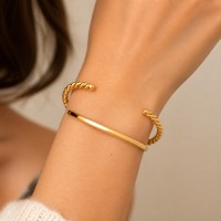 Meilleure Vente 2026 Bracelet Manchette Ouvert Torsadé en Acier Inoxydable Plaqué Or 18K, Étanche et Inaltérable - Jonc Tendance