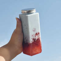 Bouteille en plastique transparente plate personnalisable de 250 ml, 350 ml, 400 ml, 500 ml avec bouchon à vis pour jus, boissons gazeuses et thé