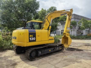 รถขุด KOMATSU PC130 มือสองคุณภาพดี รถขุดขนาดเล็กน้ำหนัก 13 ตัน เหมาะสำหรับงานเกษตรและก่อสร้าง - Product Image 5