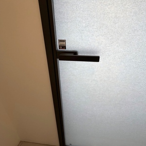 <span class=keywords><strong>Porte</strong></span> <span class=keywords><strong>intérieure</strong></span> en verre artistique avec cadre en alliage d'aluminium, <span class=keywords><strong>porte</strong></span> <span class=keywords><strong>de</strong></span> luxe insonorisée pour villa et hôtel avec motif personnalisé et cadre étroit - Product Image 3