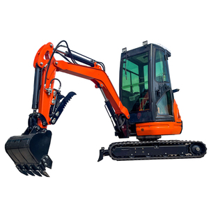 Excavatrice compacte de 2,5 tonnes avec commande hydraulique permettant un remplacement facile des accessoires forestiers et agricoles - Product Image 1