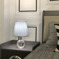 Veilleuse de chevet ronde en cristal rose VH Deluxe Petite décoration romantique fraîche pour les chambres des filles Taille moyenne pour les hôtels
