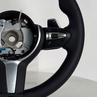 Volant en cuir classique en gros pour BMW F10 F11 F20 F21 F22 F30 F31 F32 F36 F80 M3 M4 E90 E91 E92 Accessoires automobiles