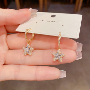 <span class=keywords><strong>Pendientes</strong></span> Colgantes de Estrella con Zirconia en Latón Bañado en Oro para Mujer, Venta al por Mayor - Product Image 3