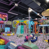 Équipement de terrain de jeux intérieur pour enfants à fort rendement, aire de jeux souple, acier durable pour enfants, pour centre commercial commercial, FEC