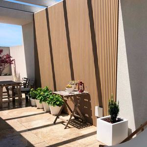 Paneles de Revestimiento de Pared Exterior Impermeables Decorativos de Madera WPC, Coextrusión, Panel de Revestimiento de Pared de Gran Calidad - Product Image 1