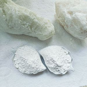 Đất sét cao lanh mềm cho sản xuất mỹ phẩm công nghiệp giấy các ứng dụng chịu lửa kỹ thuật bao gồm cao lanh rửa - Product Image 2