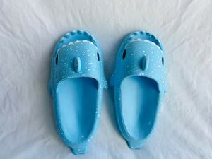 Pantofole con stampa animalier blu, fodera in peluche EVA, antiscivolo, punta chiusa, per tutte le stagioni, taglia 36 37 38 39 - Product Image 1