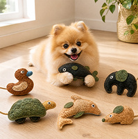 Jouets à mâcher pour chats d'intérieur de haute qualité, durables, interactifs et écologiques, en forme de souris, tortue, éléphant, dauphin, en liège écologique et peluche naturelle