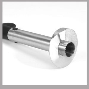 Outil de cuisine manuel en acier inoxydable durable pour éplucher, retirer le cœur et trancher l'ananas en gros - Product Image 4