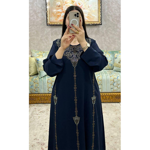 Impresionante Conjunto Étnico de Satén Bordado de Manga Larga hasta el Tobillo con Pantalones, Tela de Hilo Premium, Vestido de Noche Modesto - Product Image 5