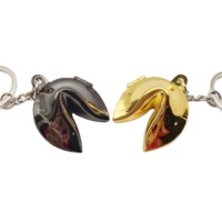 Porte-clés en métal personnalisé biscuit de fortune en or en alliage de zinc pour les mariages douche nuptiale ou pendaison de crémaillère
