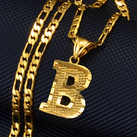 Collier tendance en laiton plaqué or avec chaîne à maillons et pendentif cubain style punk 26 lettres de l'alphabet pour couple, idéal pour les soirées