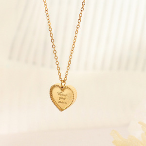 Collar de Joyería con Colgante de Corazón 3D de Acero Inoxidable con Texto en Inglés LOVE YOU MORE, Color Oro/Oro Rosa/Plata, Regalo para Mujer - Product Image 1