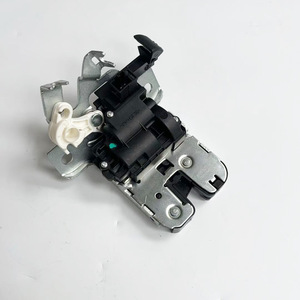อะไหล่ล็อคฝาท้ายรถยนต์ออดี้ เอ3 อาแวนท์ รุ่น 8W9827505 สีเงิน - Product Image 2