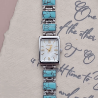 Prix de Gros Usine 2026 Nouvelle Montre Femme Vintage Incrustée de Turquoise Montre-Bracelet Argentée Rétro Classique pour Dames
