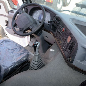 Camión Tractor Usado de Segunda Mano, Sinotruk HOWO A7 6X4, 371/375/420HP, para Transporte de Carga Internacional - Product Image 3