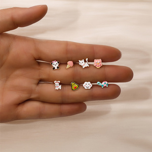 Pendiente de botón de esmalte con diseño de dibujos animados, chapado en oro, de plata S925, con parte trasera plana, para perforaciones de cartílago helix y hueso de la oreja, para mujer - Product Image 6