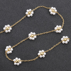 Chaîne en or avec fleurs de perles, collier, bracelet, accessoire pour vêtements et épingles à cheveux en acier inoxydable avec perles d'imitation - Product Image 3