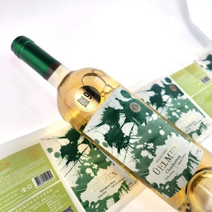 Etiqueta de Papel Texturizado Premium con Relieve Flexográfico y Offset, Resistente a Desgarros, Impermeable, Blanca Mate, para Botellas de Vino de Boda - Product Image 4