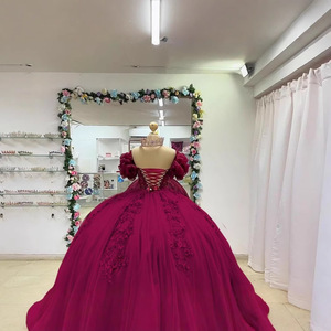 فستان كوينسيانيرا NDB10048 بتصميم مكشوف الكتفين وبدون أكمام وظهر مفتوح مع زهور ثلاثية الأبعاد وتصميم أميرة حلو - Product Image 3