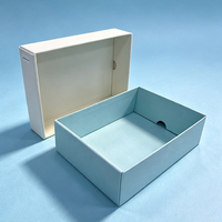 Boîte cadeau pliable personnalisée avec couvercle et base, boîte en papier rigide pliable avec logo en feuille d'or pour l'emballage de cosmétiques, de bijoux et de cadeaux