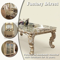 Ensemble de salle à manger de luxe classique néoclassique, table en bois sculpté à la main avec vitrine, pour salle de réception haut de gamme
