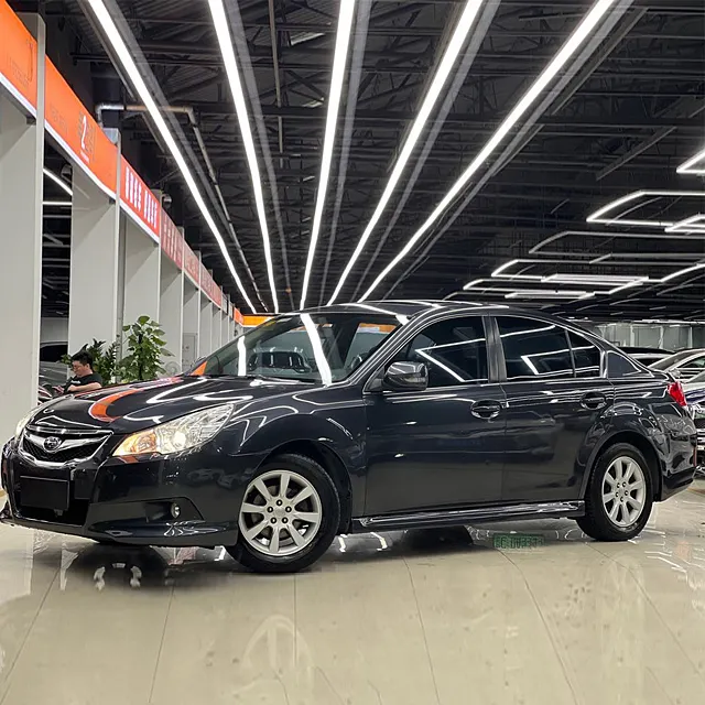 Automatique 4x4 d'occasion Subaru Legacy 2010 2.0i Moteur à aspiration naturelle Voiture d'occasion Voitures à essence à vendre